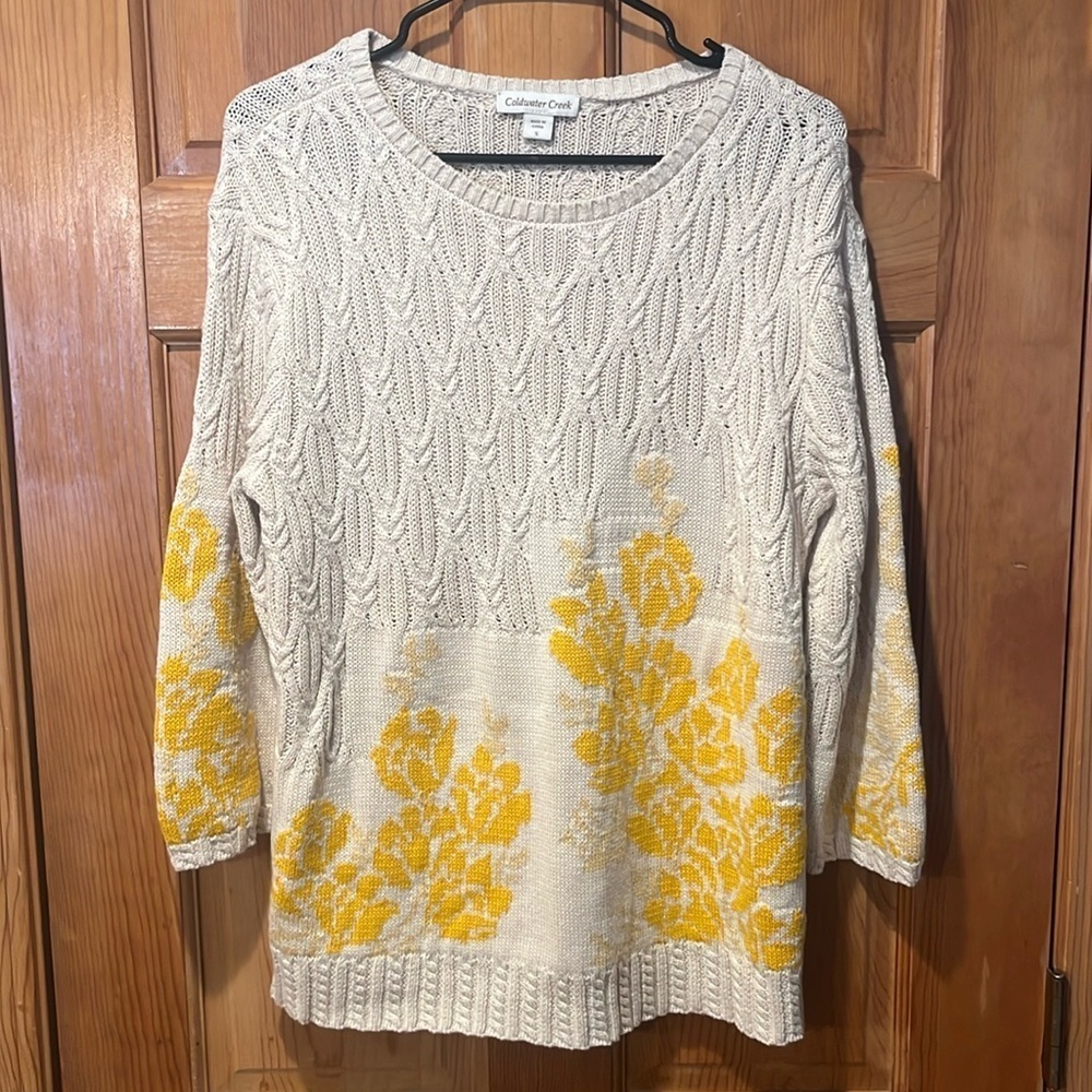 Coldwater creek women’s 3/4 sleeves crew neck sweater size small.